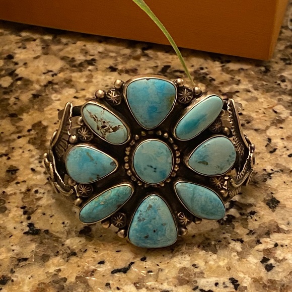 COPY - HOST PICK!✨Navajo Native American SS Turquoise Cuff by artist Delvin John - Picture 10 of 12